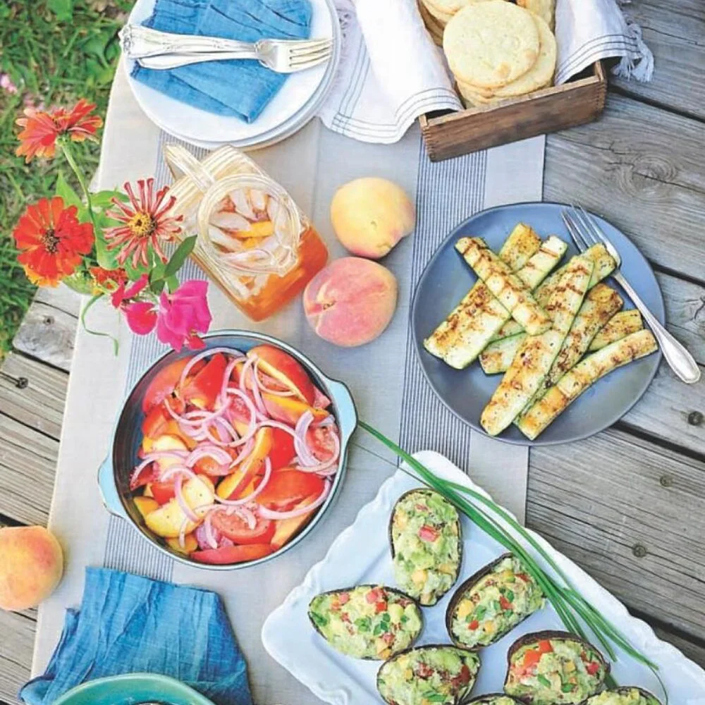 The Outdoor Table: The Ultimate Cookbook for Your Next Backyard BBQ, Front-Porch